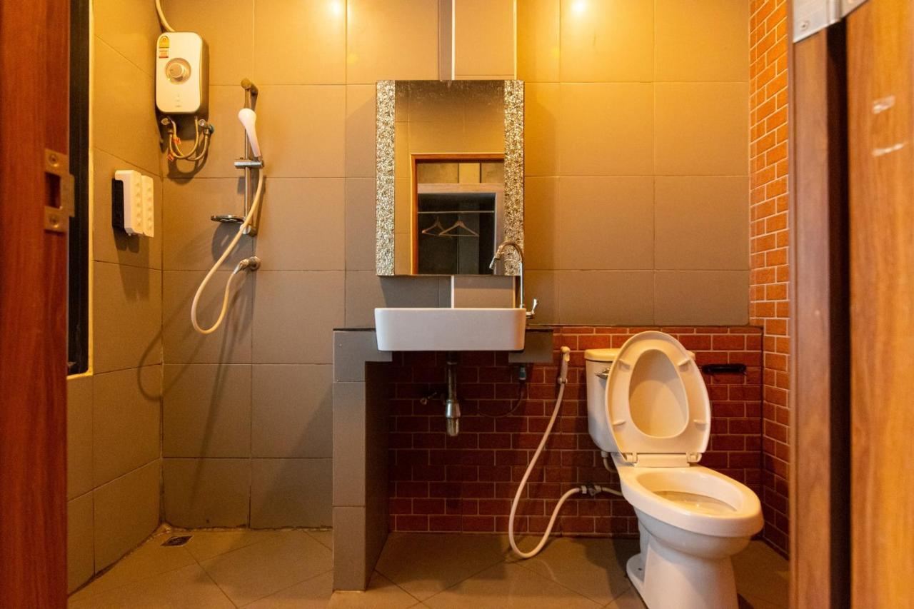 Hotel Matini Klong1 à Rangsit Extérieur photo
