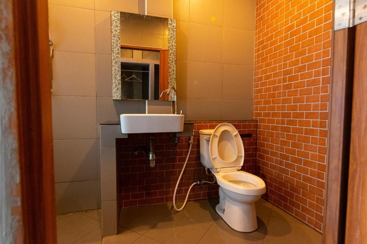 Hotel Matini Klong1 à Rangsit Extérieur photo