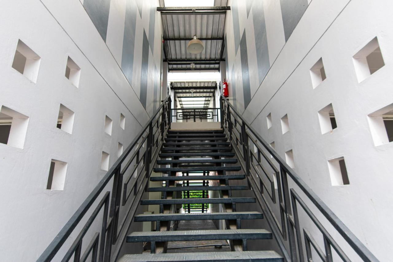 Hotel Matini Klong1 à Rangsit Extérieur photo